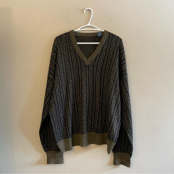 None Other - Vintage Black & Olive Green Patterned V-Neck Sweater – Size XL EUC – 30% Wool